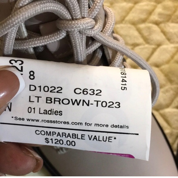 Dr Martens Tan Leather combat Boots - Picture 6 of 9